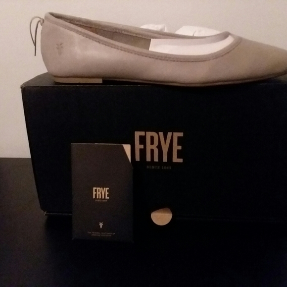 FRYE, Women's Regina Ballet Flats - Picture 2 of 8